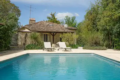 Image de Belle Bastide de caractère, piscine privée et bain nordique chauffé, à Montcuq
