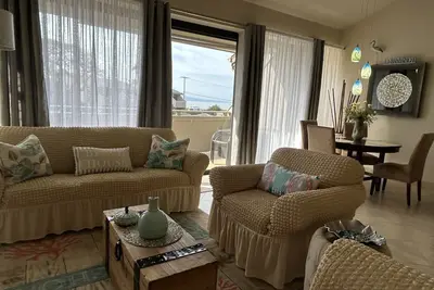 Image de Condo luxueux avec vue sur l'océan et les baleines au 2e étage, wifi, télévision par câble, Dvd