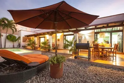 Image de Casa de los Santos: maison de style hacienda