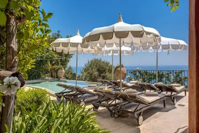 Image de Amore Rentals - Villa Angelina 1 with private Pool, Sea View, Chef and Breakfast Ideal for Weddings