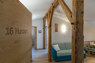Image de Historic yet Modern Apartment with Terrace, Views, Wi-Fi, Parking and Pets Allowed