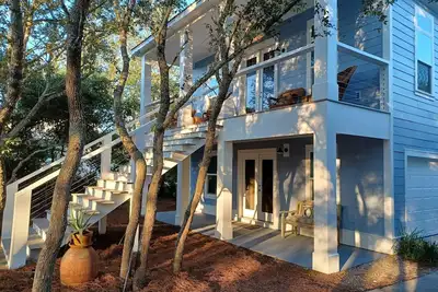 Image de Beachhouse familial avec piscine privée chauffée!