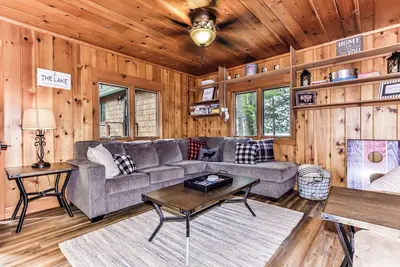 Image de 2 magnifiques chalets sur le lac Little Portage dans le Land O 'Lakes. Le paradis des vacances!