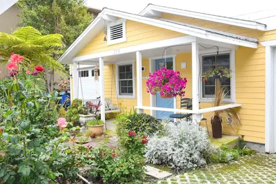 \"Sea Breeze\" Cottage-blocs de la plage et des commerces de Laguna Beach. .