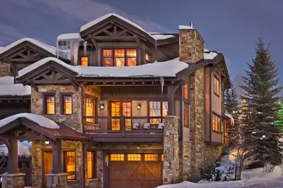 Image de Elkstone Chalet - Townhome luxueux près de la montagne