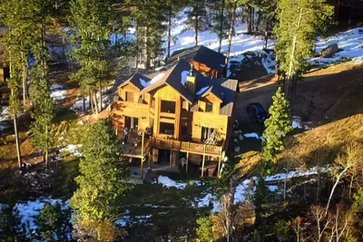 Image de Cabine de luxe dans les Black Hills de S. D. Plomb, Deadwood, Terry Peak