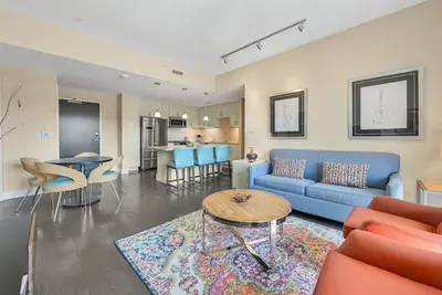 Image de Condo neuf et luxueux au centre-ville d'Asheville Condotel ~ 45 Asheland Ave. Unité # 406