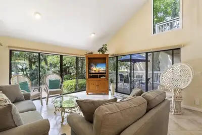 Image de Seapines, animal de compagnie Ok, vélos gratuits, tennis, Wifi, plage à pied, vue sur le golf