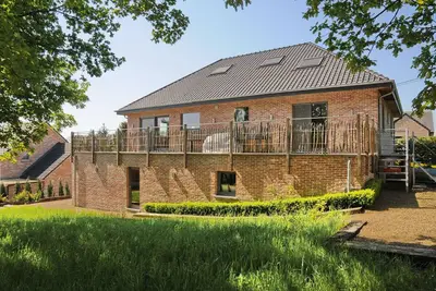 Image de Maison de vacances א Noiseux avec jardin