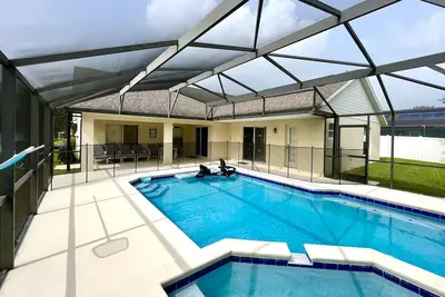 Image de Villa Pearl - Retraite de luxe près de Disney & Golf avec piscine privée face à la mer