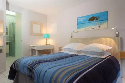 Image de Grand Confort, pratique, au Calme avec stationnement gratuit, à 800 m de la cité