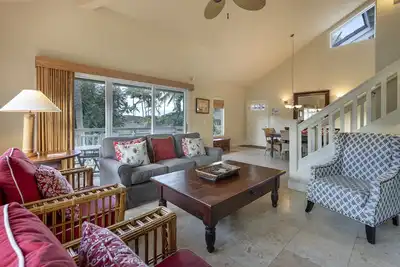 Image de Regency Villas 3bd + Loft, 3ba, 8-10 personnes, A \/ C, 5 min à pied de la plage, 5 étoiles! !