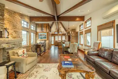 Image de Ski In / Out High-End Mountain Home dans la vieille ville, Park City, Utah