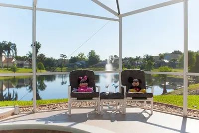 Image de Superbe salle de jeux piscine / spa Lakeview, Wi-Fi gratuit, 2 ml à Disney
