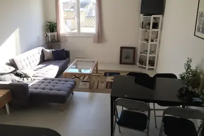 Image de Beau T2 Rénové, tout équipé et bien situé, lumineux et calme