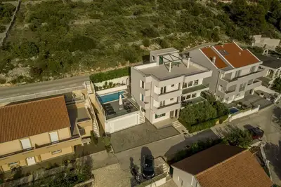 Villa avec piscine privée et vue imprenable sur la mer, à 1 minute de la mer ****
