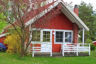 Image de Maison confortable en Suède, plage de baignade au bord du lac, entrée au parc national de Müritz
