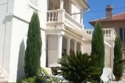 Image de CĂ´te d'azur location appartement 80 m2 vue sur mer avec piscine