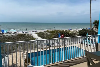 Image de Privé OriginalBeachfront Cottage énorme balcon face au golfe
