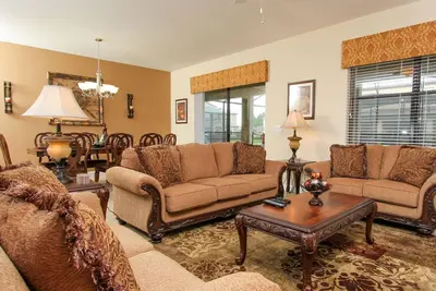 Image de Superbe villa 8bd près de Disney (Cg516)