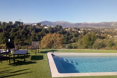 Image de Dans belle villa lumineuse, piscine, Bbq, pétanque, vue panoramique