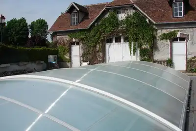 Image de Yinloft loft design de 60m² avec accès à la piscine à partager avec les hôtes