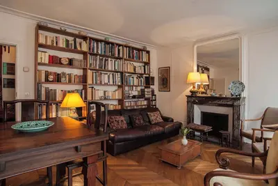 Image de Charmant Maître Albert 2br / 2ba près de Seine, St. Germain et Notre-Dame