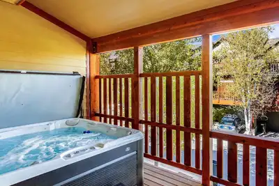 Image de Nouvelle Liste! Belle maison w / piscine partagée, bain à remous et centre de fitness à proximité