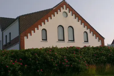 Image de Amoureusement Top appartement récemment rénové avec une «vue de rêve» sur la mer