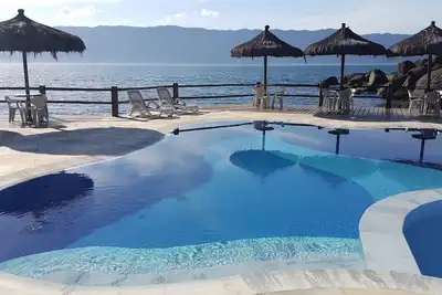 Image de Belle Maison En Condominium FERMÉE Et Vue Mer