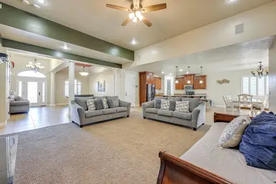 Image de Nouveau! Luxe Home w / Pool, Grill-25 minutes à St. George