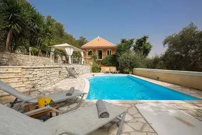 Image de Chryssa Villa - Sun - Splashed & romantic.