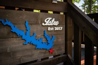 Image de Cabane dans les pins de Sam Rayburn