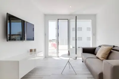 Image de Appartement en deuxième ligne de la plage, deux chambres avec terrasse et jacuzzi commun