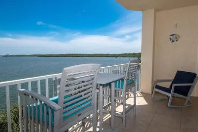 Image de Boca Ciega Resort 313 Une chambre de charme sur l'eau Ă Boca Ciega Resort and Marina