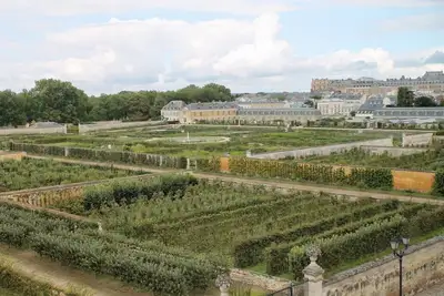 Image de 3 pieces, Quartier Saint-Louis, vue exceptionnelle sur le potager du roi