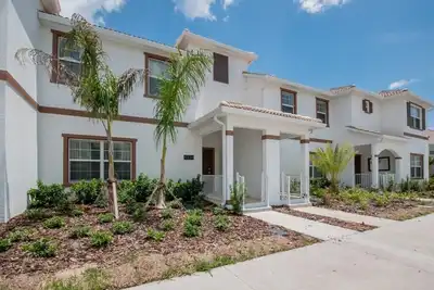 Image de Amazing Story Lake Town Home 8 personnes avec piscine