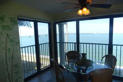 Image de Mariner Pointe # 1042: Vues magnifiques sur la baie et sur la baie et vaste emplacement!