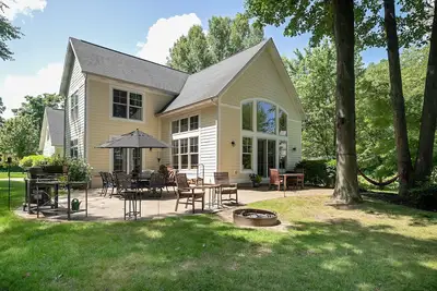 Image de Keeler Lakehouse ~ Pure Michigan ~ Comprend des kayaks et une planche à pagaie