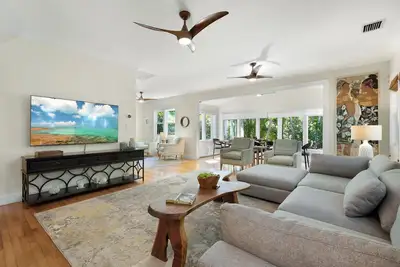 Image de \"Garden Hideaway\" ~ Belle oasis paysagère luxuriante située dans la Casa Marina