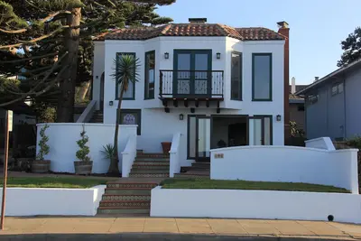 Image de Récompense primée face à l'océan Paradise 2 Bed 2 Bath