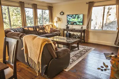 Image de Condo de luxe 3 Br 2 Bath avec douche à vapeur Ski Golf Relax