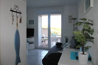 Image de Appartement T2 dans résidence proche plages et centre ville à Ile-Rousse Corse