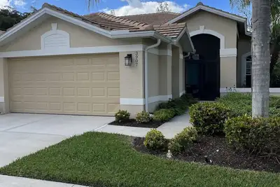 Image de Villa, golf et une piscine