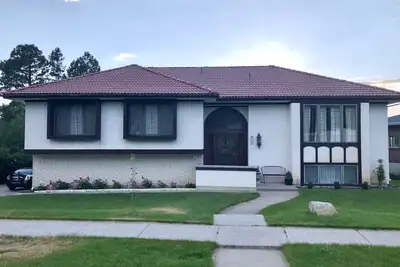 Image de E Bountiful 3Br 2Bath<br>Très belle vue bon parking à proximité des transports en commun