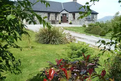 Image de 4 bedroomed modern home with spectacular views