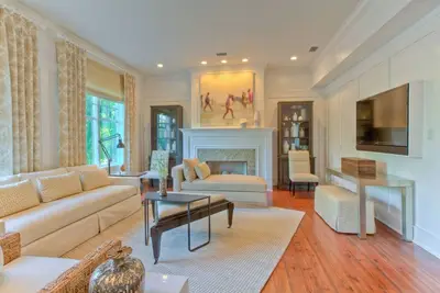 Image de Cottage de luxe à 4 niveaux sur East Beach, piscine privée, terrasse sur le toit, salle de jeux, vélos