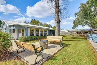 Image de Accueil Canal-avant w \/ Boathouse & Fishing Deck!