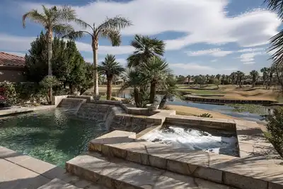 Image de Oasis de Sol Luxe 4/4. 5 Maison, piscine privée d'eau salée, conviviale et familiale
