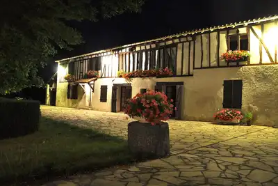 Image de Gîte loft climatisé : terrasse, piscine, espace de pleine nature, parc, garage